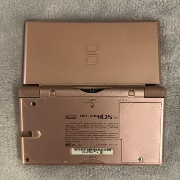 *SUPER RARE* 2007 Nintendo DS Lite. Rose metallic gold. - Picture 4 of 6